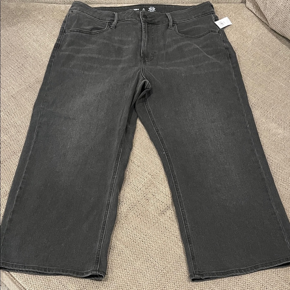 Old Navy Woman’s Charcoal Relaxed Jeans